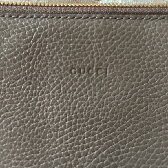 Gucci Bamboo Clutch - Picture 3 of 13